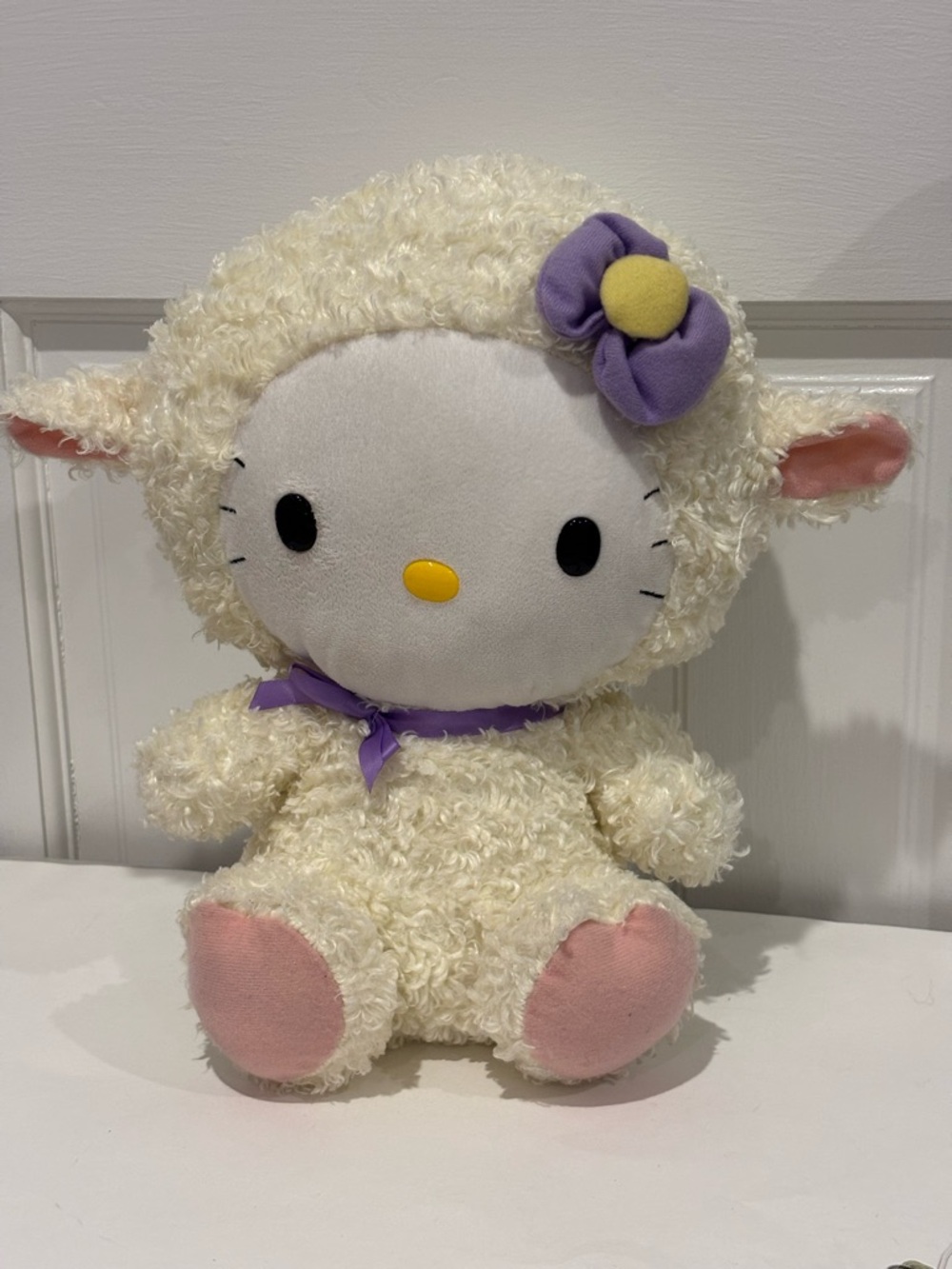 TY 2011 Beanie Buddy 12” Sanrio Hello Kitty, Cream Lamb Outfit Purple Bow